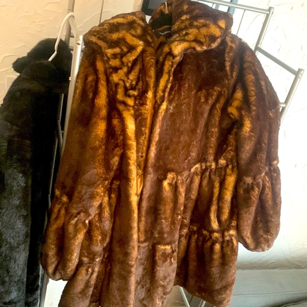 Jones New York Medium Hooded Fur Coat Bell Arm